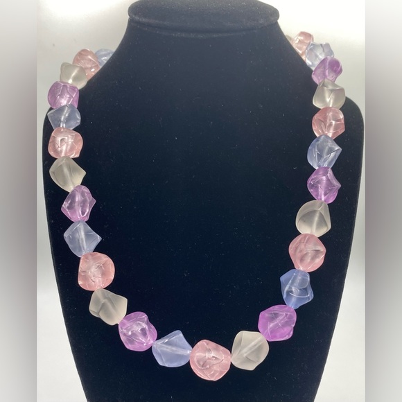 Large Beaded Necklace Beautiful Colors - Picture 2 of 7